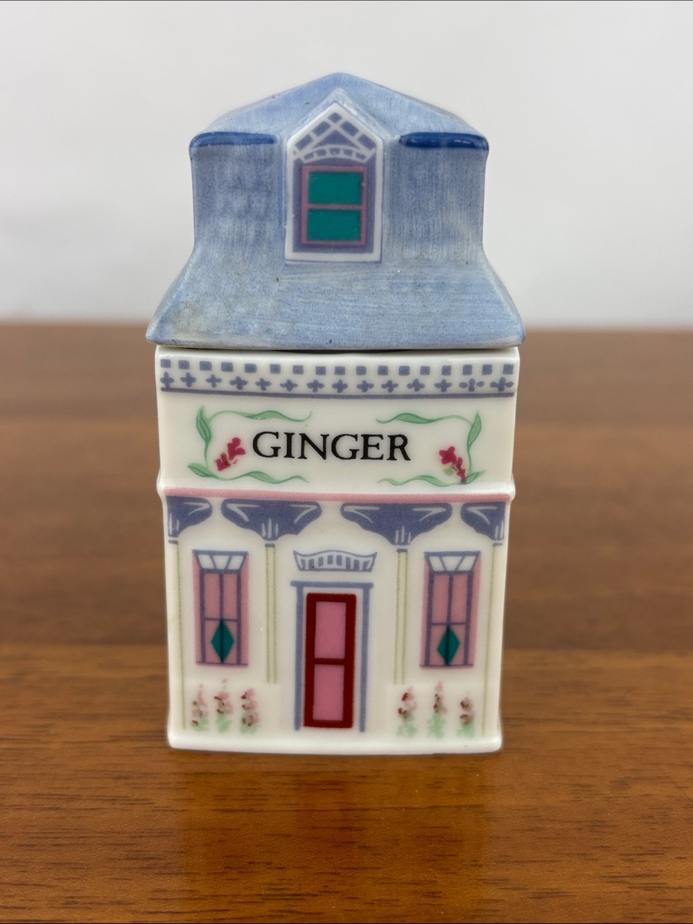 Vintage 1989 Lenox spice village ginger jar